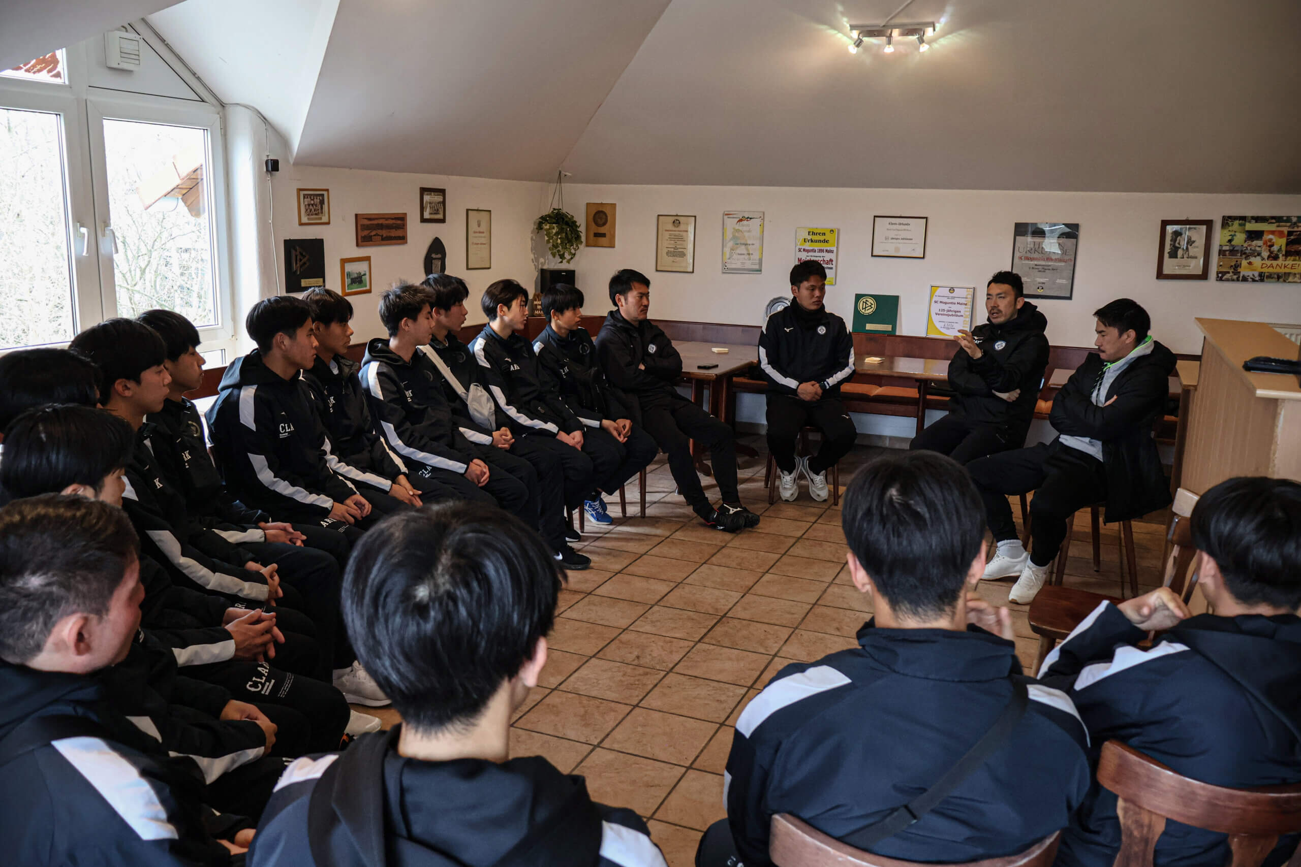 FC BASARA HYOGO U-18、岡崎監督&山下会長との対談会を実施