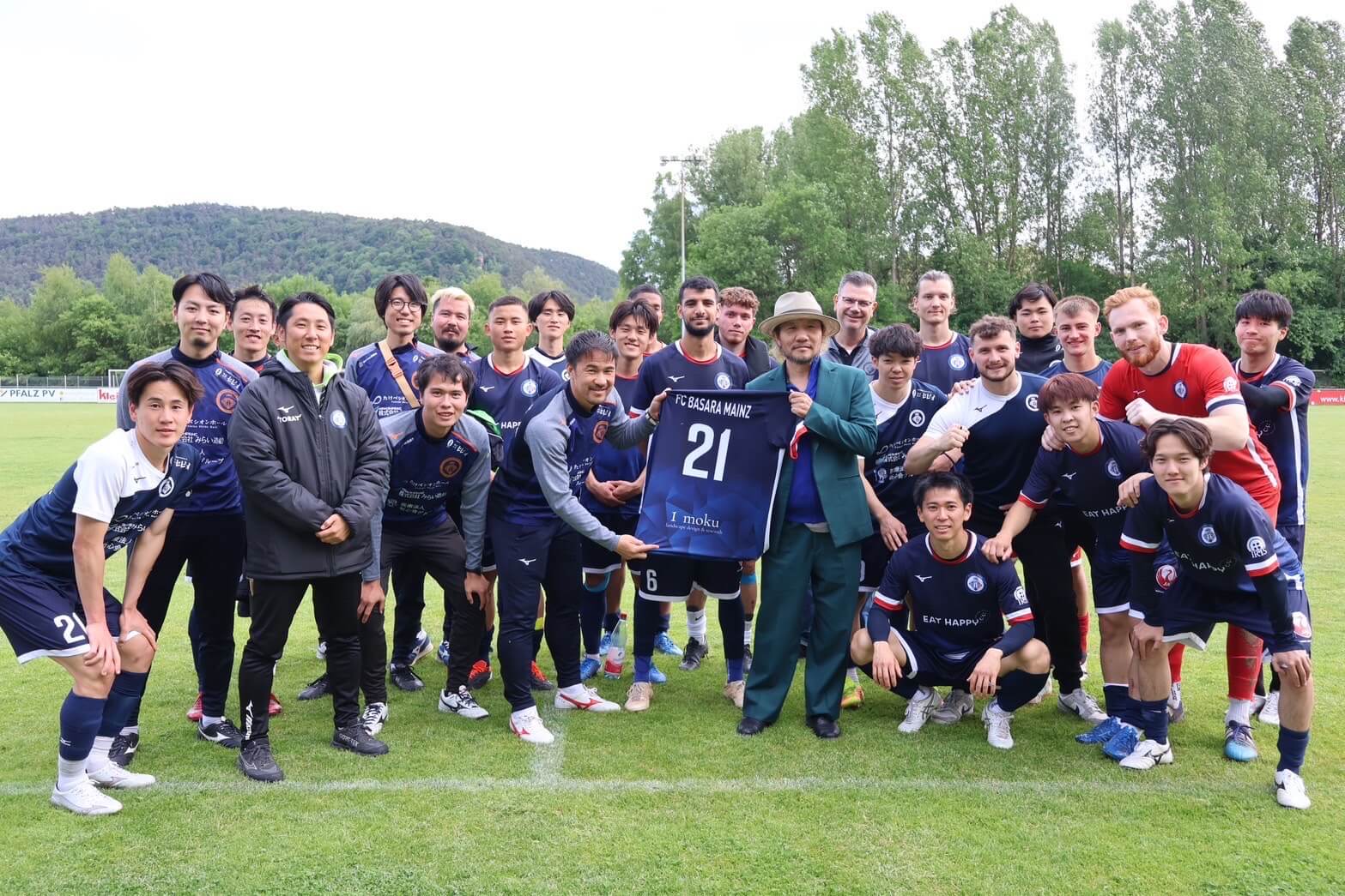 株式会社1mokuの菅代表が試合観戦にお越しくださいました。